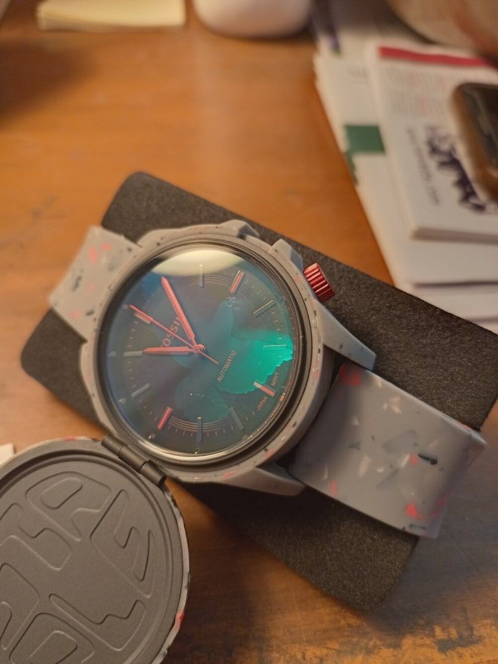 Fossil x Staple Pigeon Collab LE1144 Automatic Grey Rubber + Extra Black strap